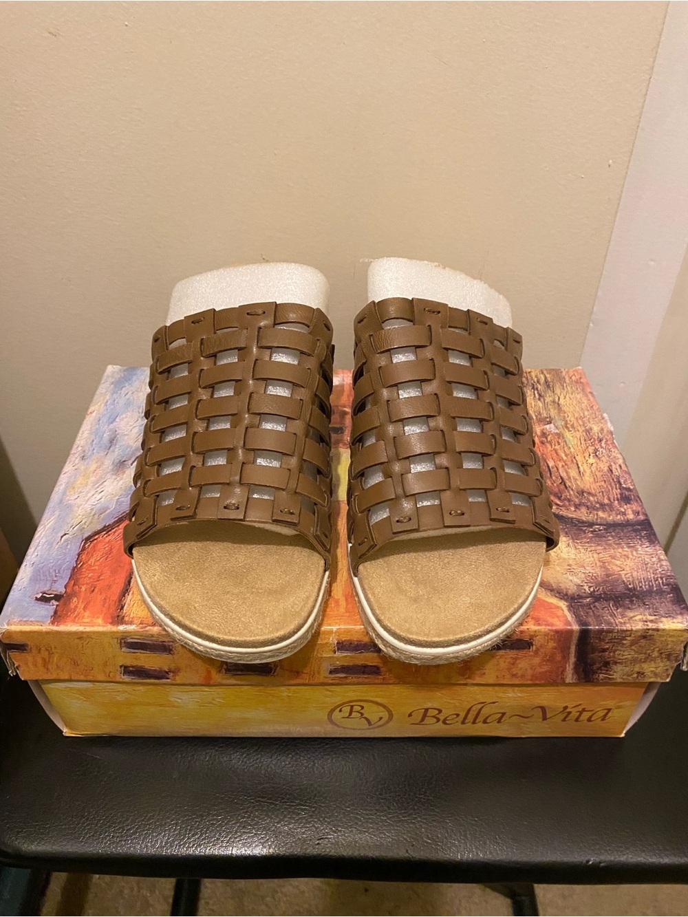 Bella Vita Oaklynn Tan Brown Woven Leather Slide Sandals. 8.5W